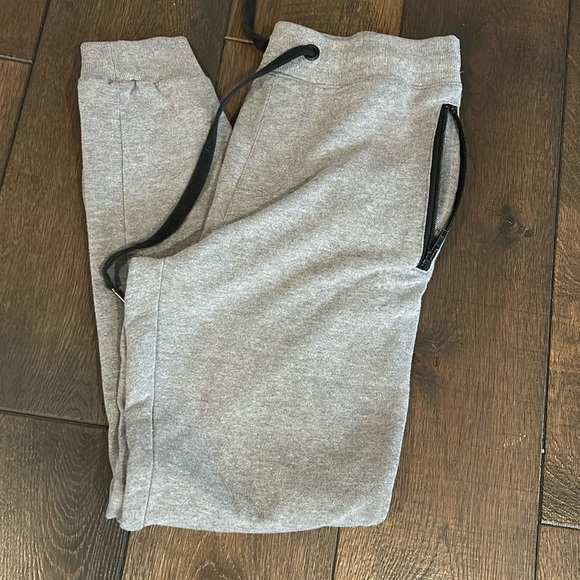 Joggers - Picture 1 of 6